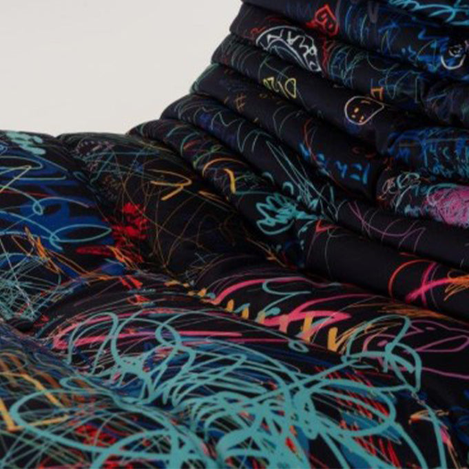 TOGO Sessel im Sonderstoff TAM NOIR