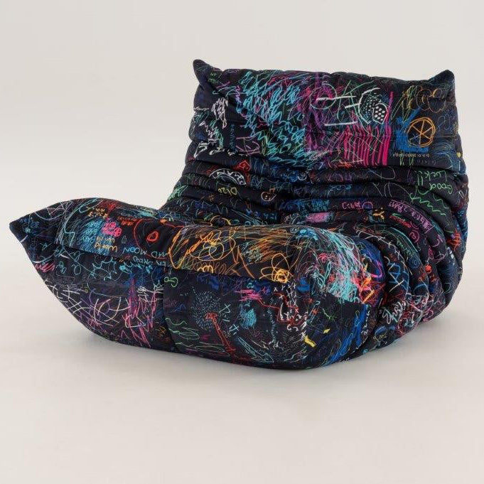 TOGO Sessel im Sonderstoff TAM NOIR